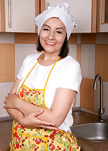 Allegra Kitchen Cutie