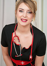 Hot Nurse Amaris