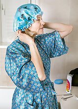 Diana V Showercap Shave