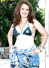 Meet Rose Mastos, Hot Wire