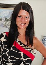 Big breasted MILF Veronica Jones naked in only heels.