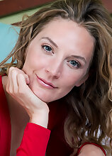 Mona Wales
