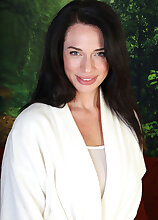 Kaylee Lang Elegantly Sexual
