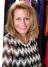 Mature honey Jade Allan