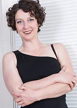 Elegant 42 year old Artemesia from AllOver30 spreading her hot ass