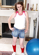 Molly Golly form AllOver30 gets naked with her palate ball in here
