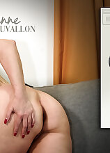 Mature.nl - Masturbating Swiss MILF Cheyenne Duvallon with her big saggy tits gets an orgasm