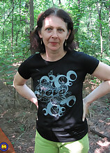 Mature.nl - Super hairy granny Franca gets fucked in the forest