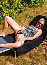 Mature.nl - Mandy Mystery is a German kinky MILF that loves to masturbate in public