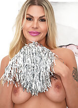 Zlata Shine Cheerleader